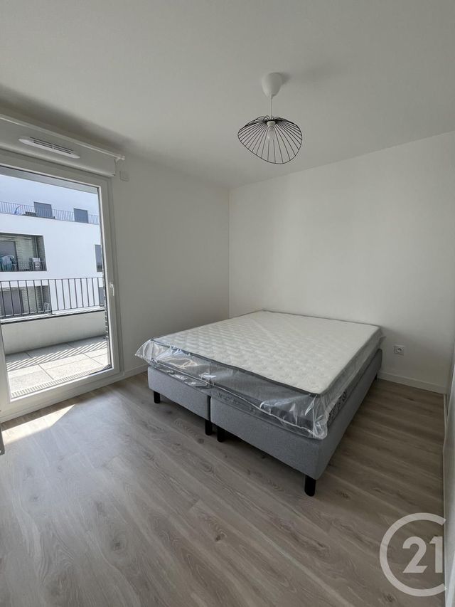 Appartement F2 à louer - 2 pièces - 43.6 m2 - SUCY EN BRIE - 94 - ILE-DE-FRANCE - Century 21 Agence Du Morbras