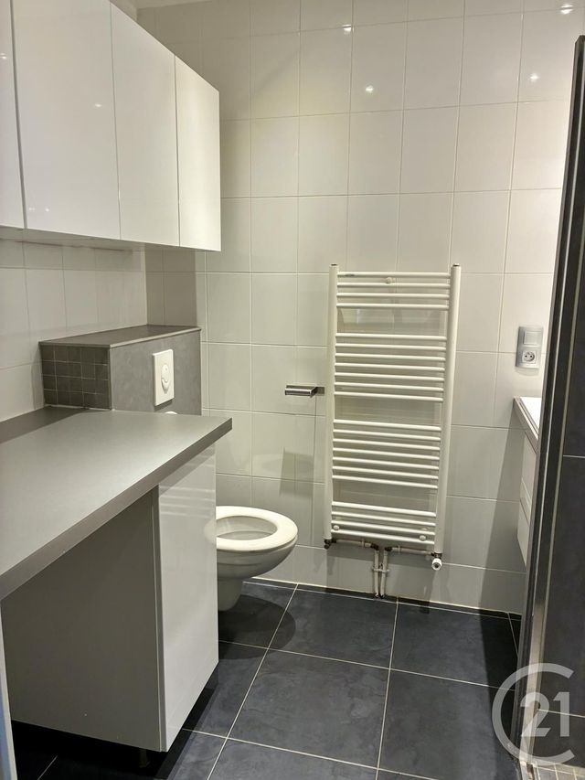 Appartement F3 à louer - 3 pièces - 61.3 m2 - BOISSY ST LEGER - 94 - ILE-DE-FRANCE - Century 21 Agence Du Morbras