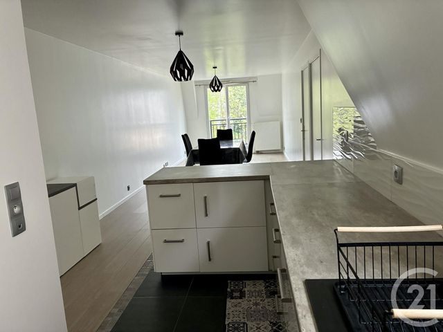 Appartement F3 à louer - 3 pièces - 61.3 m2 - BOISSY ST LEGER - 94 - ILE-DE-FRANCE - Century 21 Agence Du Morbras