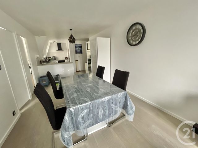 Appartement F3 à louer - 3 pièces - 61.3 m2 - BOISSY ST LEGER - 94 - ILE-DE-FRANCE - Century 21 Agence Du Morbras