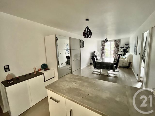 Appartement F3 à louer - 3 pièces - 61.3 m2 - BOISSY ST LEGER - 94 - ILE-DE-FRANCE - Century 21 Agence Du Morbras