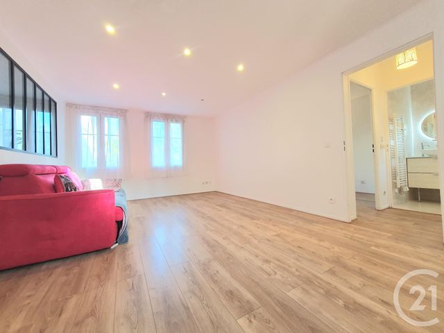 Afficher la photo en grand Appartement F2 à vendre - 2 pièces - 45.38 m2 - LIMEIL BREVANNES - 94 - ILE-DE-FRANCE - Century 21 Agence Du Morbras