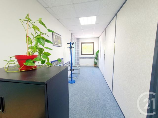 entreprise à louer - 26.4 m2 - BOISSY ST LEGER - 94 - ILE-DE-FRANCE - Century 21 Agence Du Morbras