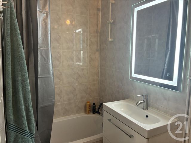 Appartement Studio à louer - 1 pièce - 28.45 m2 - BOISSY ST LEGER - 94 - ILE-DE-FRANCE - Century 21 Agence Du Morbras