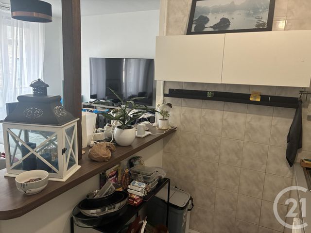 Appartement Studio à louer - 1 pièce - 28.45 m2 - BOISSY ST LEGER - 94 - ILE-DE-FRANCE - Century 21 Agence Du Morbras