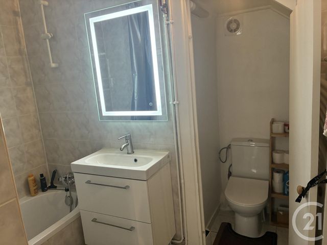 Appartement Studio à louer - 1 pièce - 28.45 m2 - BOISSY ST LEGER - 94 - ILE-DE-FRANCE - Century 21 Agence Du Morbras