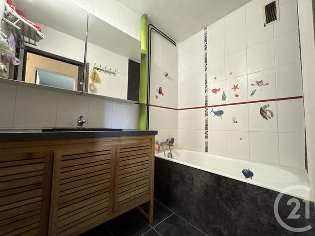 Appartement F4 à vendre - 4 pièces - 73.07 m2 - LIMEIL BREVANNES - 94 - ILE-DE-FRANCE - Century 21 Agence Du Morbras