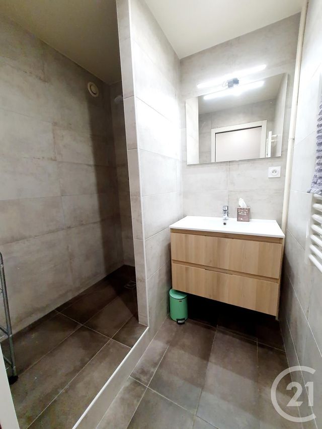 Appartement F2 à louer - 2 pièces - 49.34 m2 - BOISSY ST LEGER - 94 - ILE-DE-FRANCE - Century 21 Agence Du Morbras