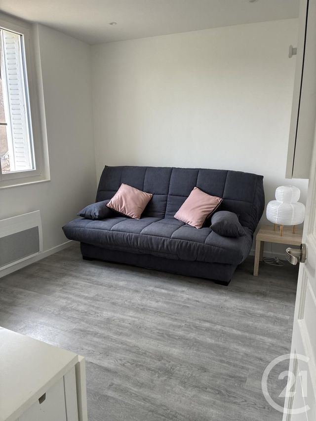 Appartement T1 à louer - 1 pièce - 19.0 m2 - SUCY EN BRIE - 94 - ILE-DE-FRANCE - Century 21 Agence Du Morbras