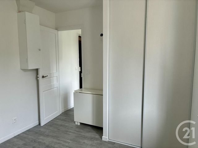 Appartement T1 à louer - 1 pièce - 19.0 m2 - SUCY EN BRIE - 94 - ILE-DE-FRANCE - Century 21 Agence Du Morbras