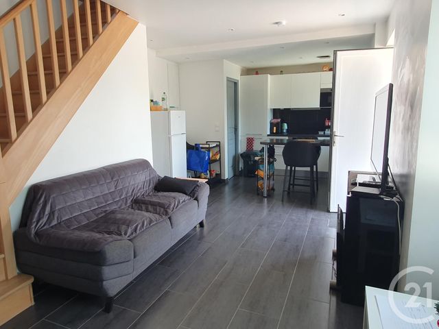 Appartement à louer - 3 pièces - 47.29 m2 - BOISSY ST LEGER - 94 - ILE-DE-FRANCE - Century 21 Agence Du Morbras