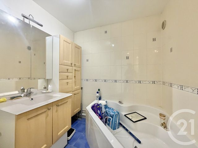 Appartement F4 à vendre - 4 pièces - 87.64 m2 - LE PLESSIS TREVISE - 94 - ILE-DE-FRANCE - Century 21 Agence Du Morbras